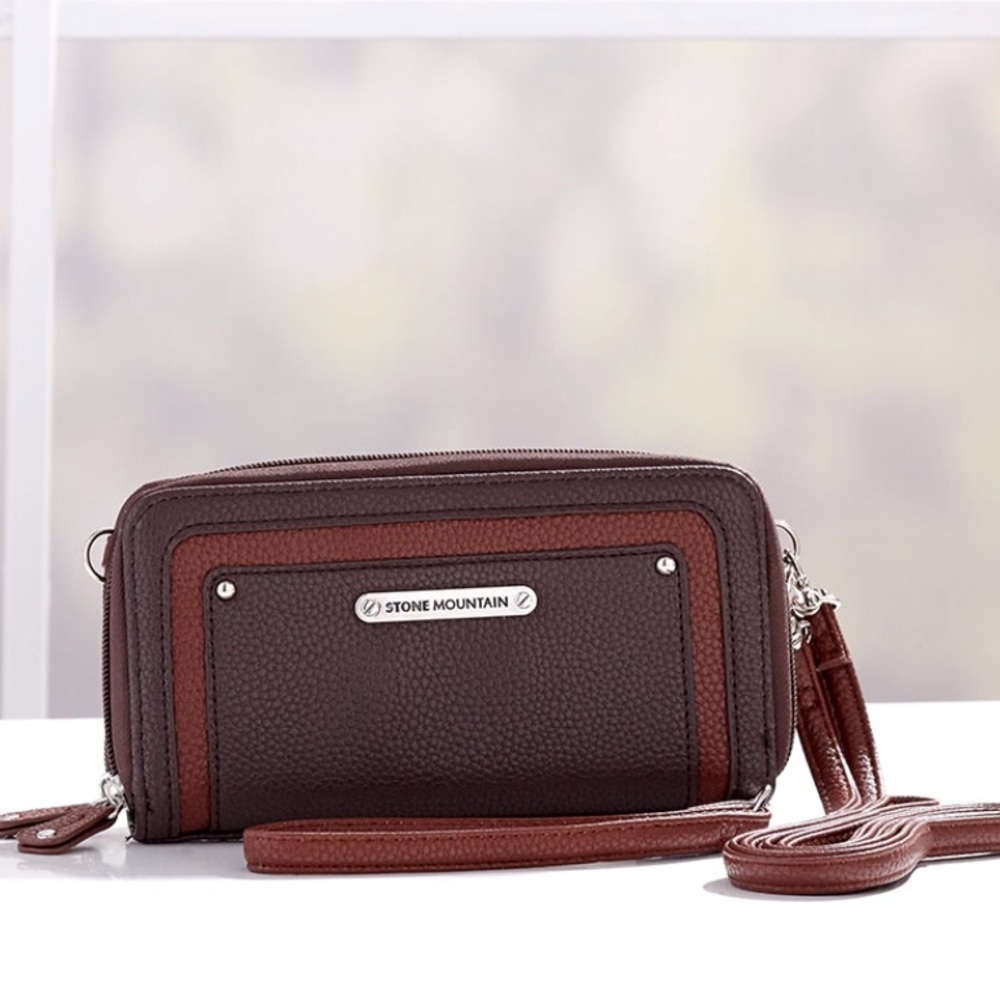 NWOT☀️Stone Mountain Leather Crossbody Wallet BOHO